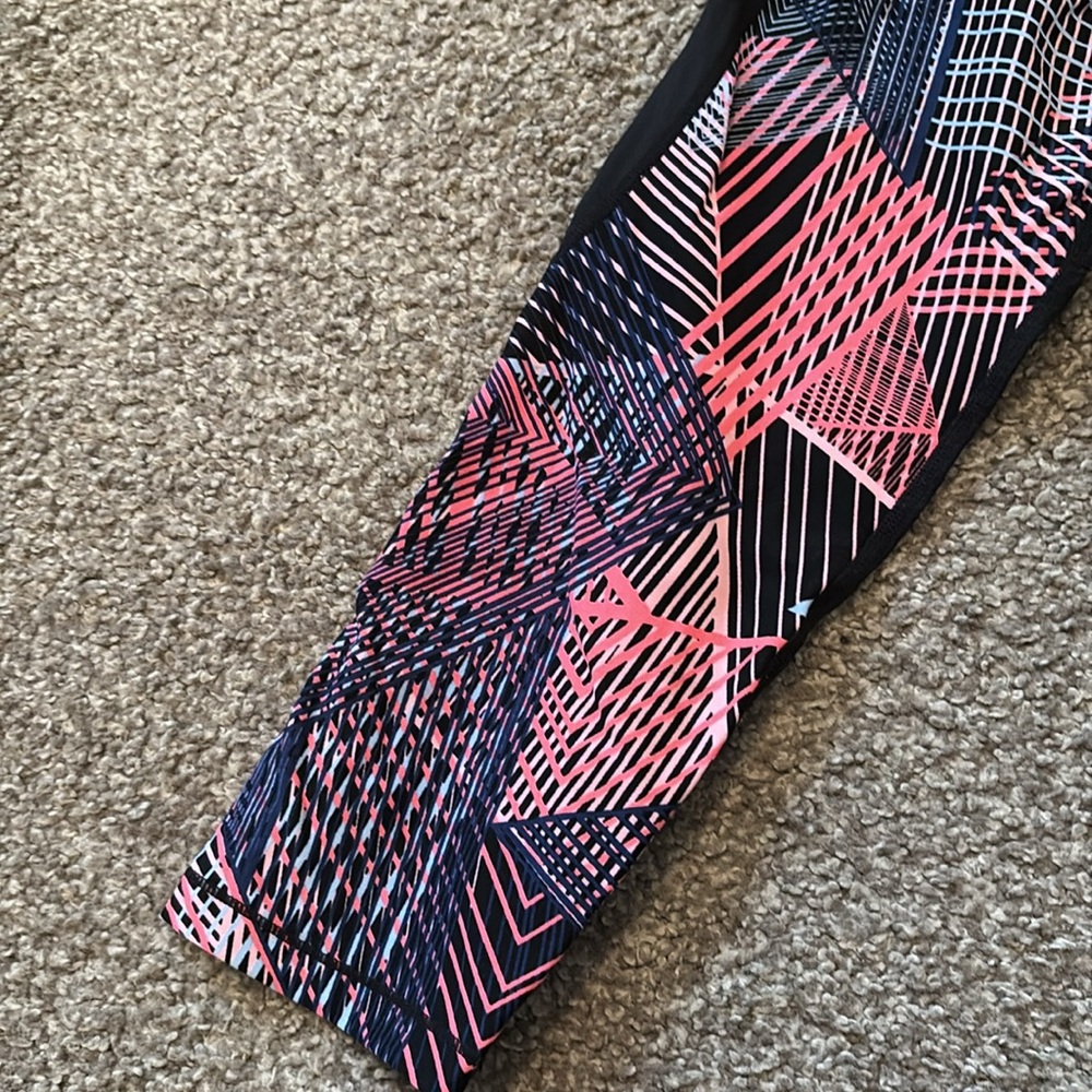 Calvin Klein Performance Geometric Patterned Leggings - Picture 2 of 5